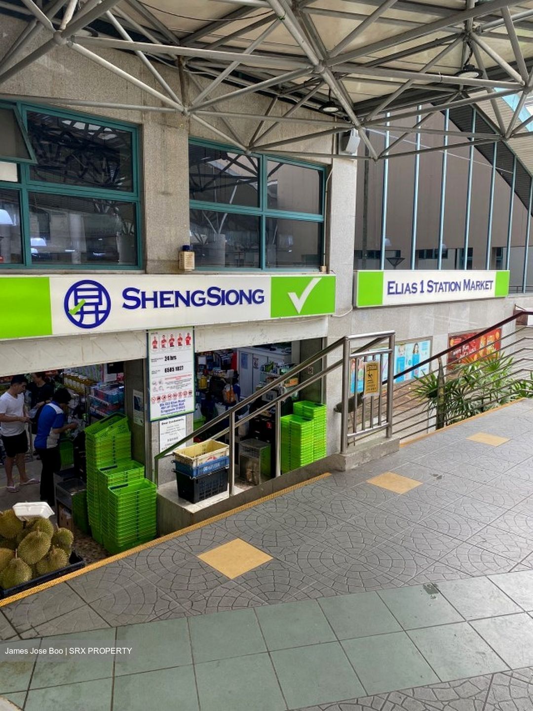 Elias Mall (D18), Retail #583322121